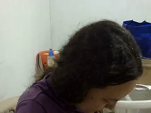 Snapshot of ElizabethMartinez chatting on August 5, 5:49 pm ElizabethMartinez online show from August 5, 5:49 pm