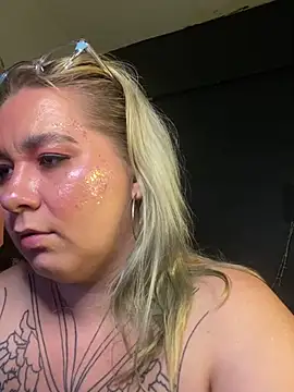 Snapshot of Enotika chatting on February 27, 12:10 am Enotika online show from February 27, 12:10 am