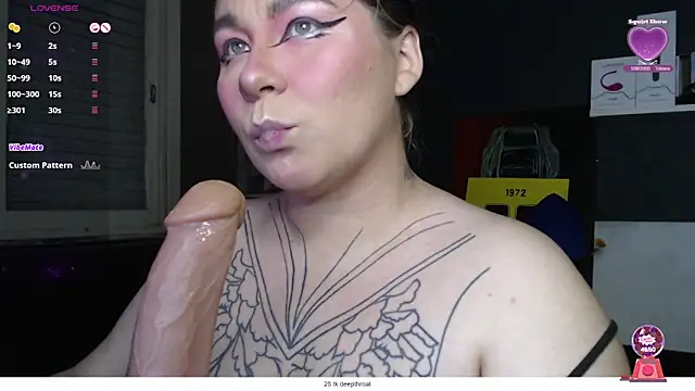 Snapshot of Enotika chatting on September 13, 10:53 pm Enotika online show from September 13, 10:53 pm