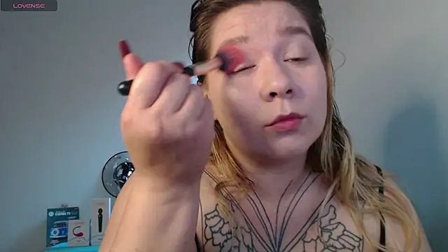 Snapshot of Enotika chatting on October 12, 12:26 pm Enotika online show from October 12, 12:26 pm