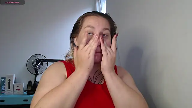 Snapshot of Enotika chatting on October 17, 7:27 pm Enotika online show from October 17, 7:27 pm