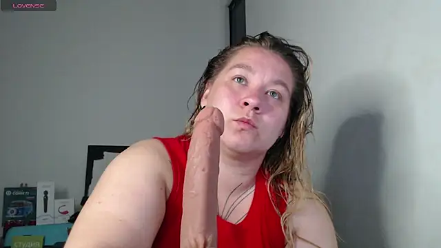 Snapshot of Enotika chatting on November 18, 11:26 pm Enotika online show from November 18, 11:26 pm