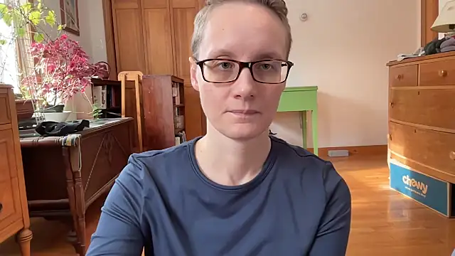 Snapshot of LeahWilde chatting on February 15, 3:06 pm LeahWilde online show from February 15, 3:06 pm