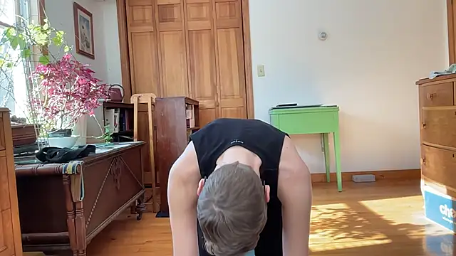 Snapshot of LeahWilde chatting on February 18, 3:10 pm LeahWilde online show from February 18, 3:10 pm