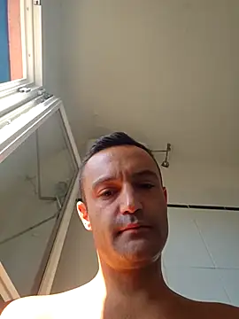 Snapshot of enricso chatting on July 8, 4:00 pm enricso online show from July 8, 4:00 pm