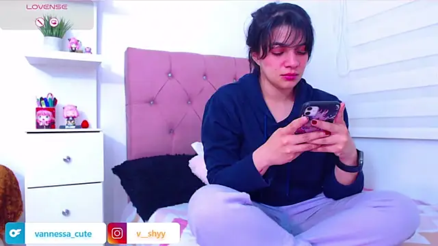 Vannessa  Shy online show from September 10, 10:54 pm