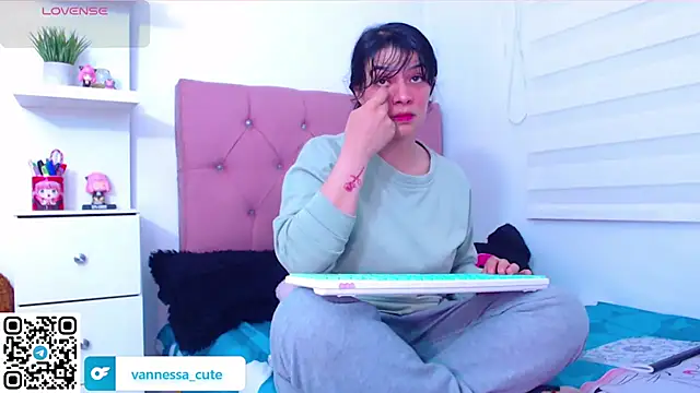 Vannessa  Shy online show from September 21, 10:00 pm