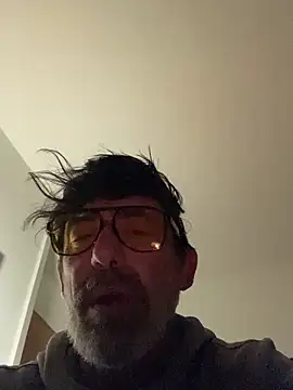 Snapshot of maxximere chatting on February 10, 11:31 pm maxximere online show from February 10, 11:31 pm