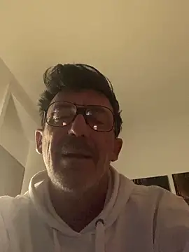 maxximere online show from March 29, 10:10 pm