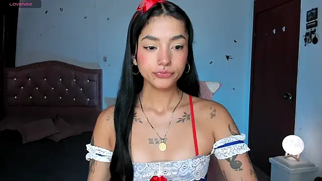 Lizzie corner v online show from December 14, 2:31 pm