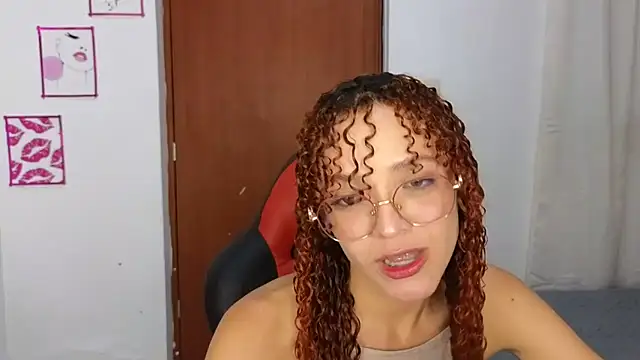 SexyLeilaa online show from October 29, 1:19 am