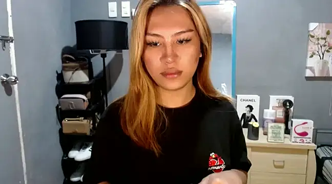 luxxy grand online show from January 12, 9:19 pm