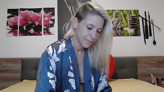 Naschkatze01 online show from October 29, 7:48 pm