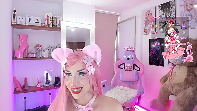 alessandrathedoll online show from February 4, 9:20 pm