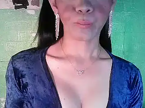 Rosebaumgardner1234 online show from March 8, 6:47 pm