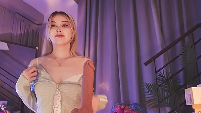 hyun chia online show from September 13, 8:19 pm