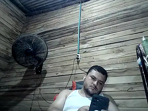 Snapshot of Arcangel_05 chatting on June 16, 3:31 am Arcangel 05 online show from June 16, 3:31 am