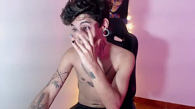 Snapshot of saad_man chatting on December 12, 6:03 am saad man online show from December 12, 6:03 am