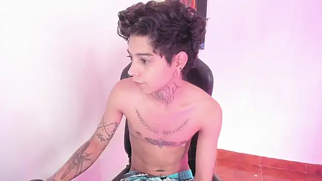 Snapshot of saad_man chatting on December 15, 6:26 pm saad man online show from December 15, 6:26 pm