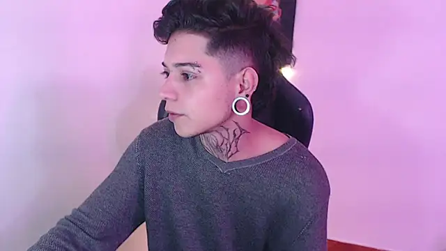 Snapshot of saad_man chatting on December 30, 8:10 am saad man online show from December 30, 8:10 am