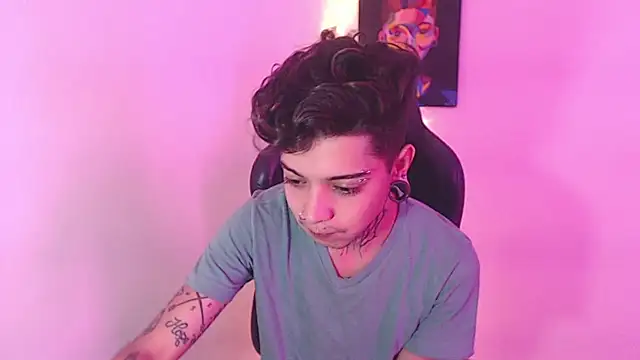 Snapshot of saad_man chatting on January 9, 11:56 pm saad man online show from January 9, 11:56 pm