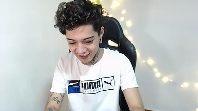 Snapshot of saad_man chatting on January 20, 5:04 am saad man online show from January 20, 5:04 am