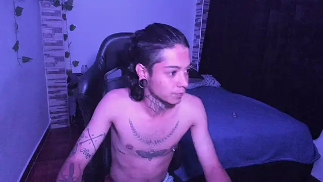 Snapshot of saad_man chatting on September 16, 12:55 am saad man online show from September 16, 12:55 am