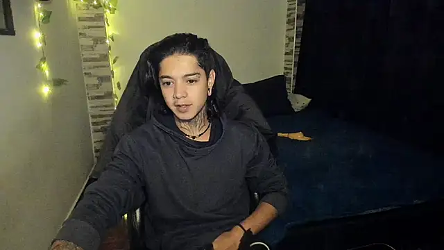 Snapshot of saad_man chatting on October 16, 5:30 am saad man online show from October 16, 5:30 am