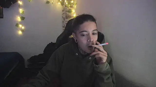 Snapshot of saad_man chatting on November 15, 5:27 am saad man online show from November 15, 5:27 am