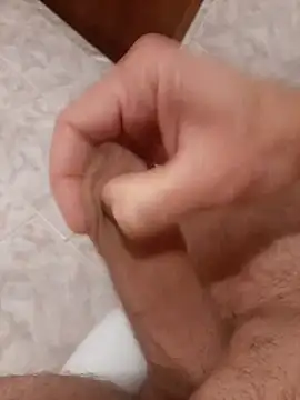 Snapshot of Alex_7422 chatting on October 20, 12:49 pm Alex 7422 online show from October 20, 12:49 pm