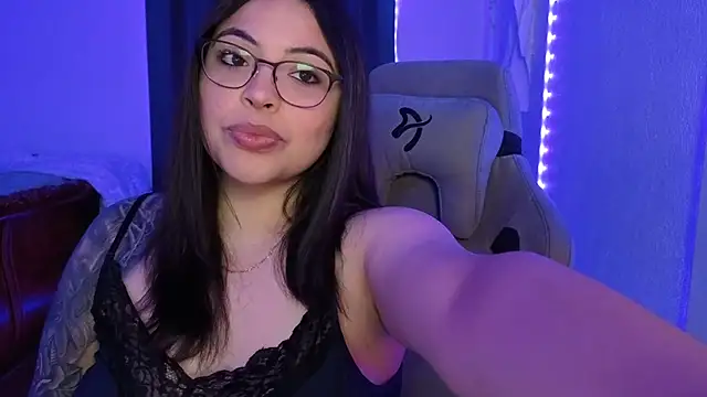 Snapshot of drizzypeach602 chatting on January 14, 1:44 am drizzypeach602 online show from January 14, 1:44 am