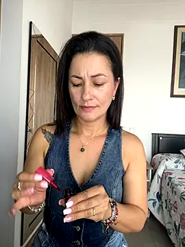 Verito hot online show from October 31, 6:20 pm