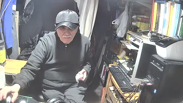 nonnomaturobisex online show from February 19, 6:10 pm