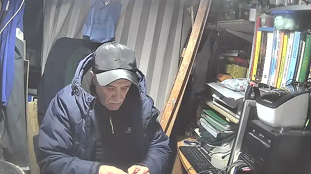 nonnomaturobisex online show from February 23, 4:13 pm