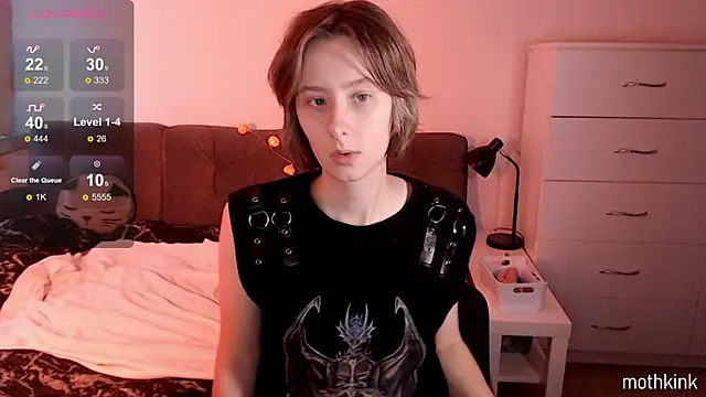 Snapshot of mothkink chatting on October 27, 2:54 pm mothkink online show from October 27, 2:54 pm