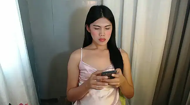 Delicate Savannah online show from December 9, 4:23 am