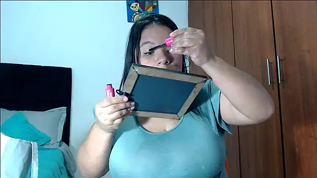 Van3orgasm4me online show from May 3, 9:21 pm