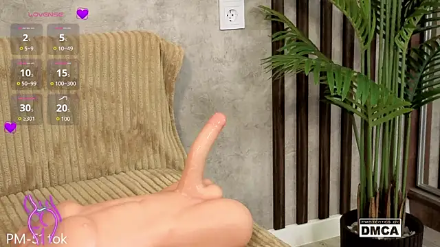 Holl1Would online show from March 9, 7:56 am