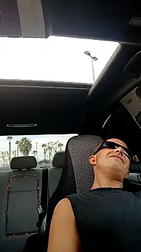 Snapshot of Roberts8inchcock chatting on November 28, 12:24 am Roberts8inchcock online show from November 28, 12:24 am