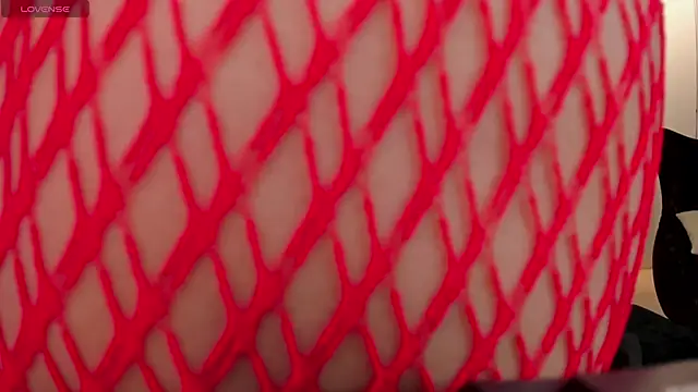 Snapshot of LexieWayne chatting on February 4, 10:02 pm LexieWayne online show from February 4, 10:02 pm