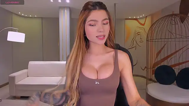 Snapshot of LexieWayne chatting on September 13, 1:00 pm LexieWayne online show from September 13, 1:00 pm