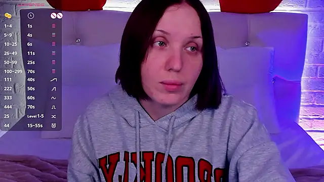 Snapshot of LianaFord chatting on February 6, 4:17 am LianaFord online show from February 6, 4:17 am