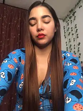 Snapshot of DulceChloe99 chatting on December 5, 3:15 am DulceChloe99 online show from December 5, 3:15 am