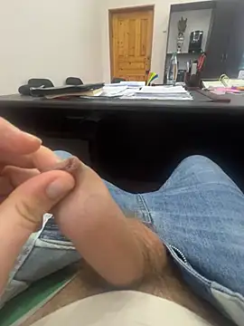 Snapshot of Vgma057 chatting on January 4, 12:16 pm Vgma057 online show from January 4, 12:16 pm