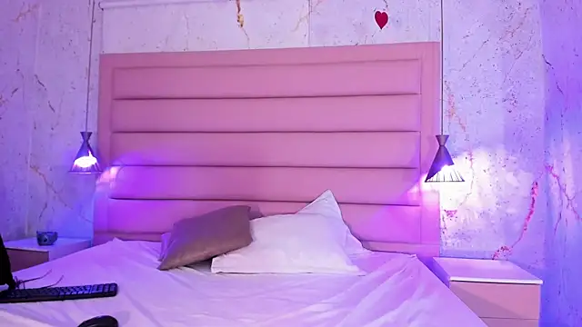 Snapshot of AntonellaRossi chatting on March 13, 1:54 am AntonellaRossi online show from March 13, 1:54 am