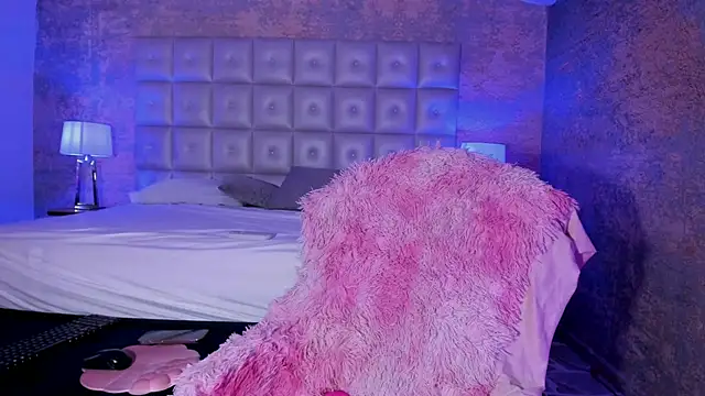 Snapshot of AntonellaRossi chatting on December 1, 6:02 pm AntonellaRossi online show from December 1, 6:02 pm