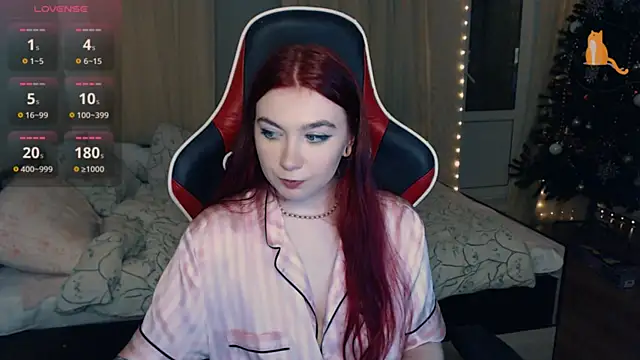 Cute lina online show from December 25, 1:20 am