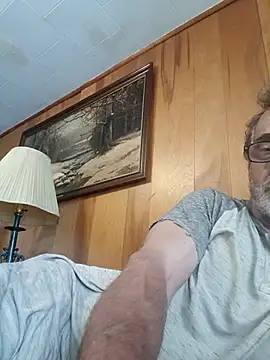 Snapshot of OralDesires2 chatting on July 4, 4:57 pm OralDesires2 online show from July 4, 4:57 pm