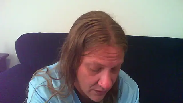 Snapshot of BubblegumCj chatting on February 15, 8:02 am BubblegumCj online show from February 15, 8:02 am