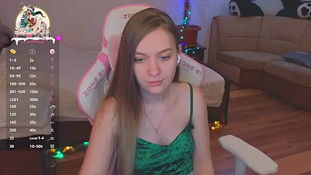 CyrilaPuff online show from December 28, 6:39 am